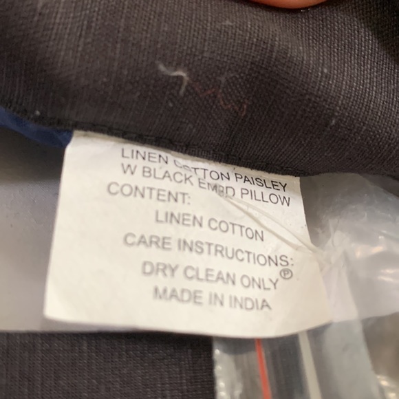 Ethan Allen Linen Paisley Pillow - Picture 8 of 9